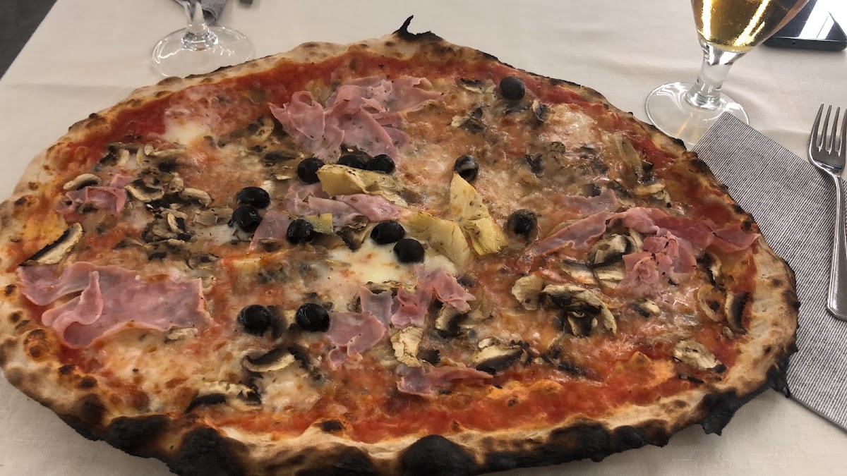 Pizzeria La Perla - 4